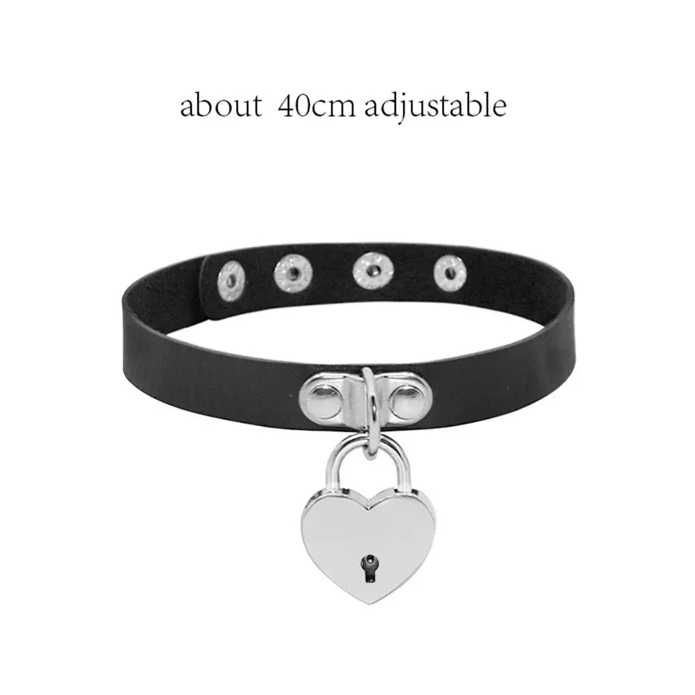 Gothic Heart Lock Choker – Punk Rivet Necklace with Key | Cosplay, Bondage-Inspired Jewelry for Women - So ist Leben