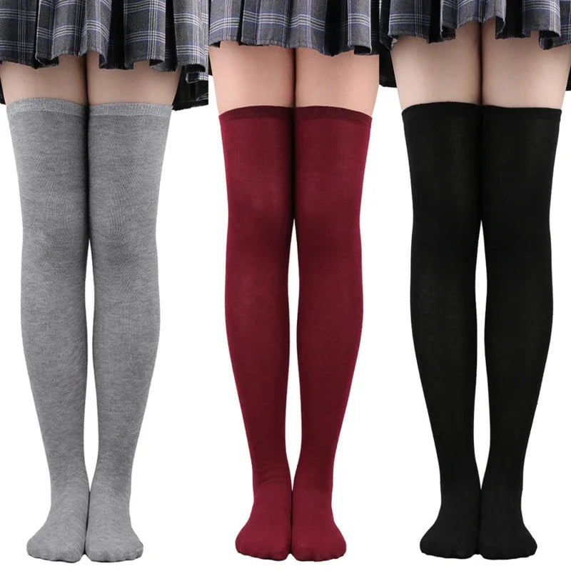Overknee-Oberschenkelstrümpfe für Damen im akademischen Stil, schwarz-weiß gestreift, lange Socken, Overknee-Strümpfe für Damen und Mädchen, warmes Knie So ist Leben