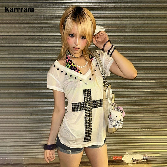 Karrram Japanisches Y2k Metal Cross Print T-Shirt Vintage Harajuku Kurzarm Sheer Tops Trashy 2000er V-Ausschnitt Streetwear Grunge So ist Leben