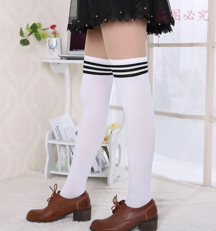 Overknee-Oberschenkelstrümpfe für Damen im akademischen Stil, schwarz-weiß gestreift, lange Socken, Overknee-Strümpfe für Damen und Mädchen, warmes Knie So ist Leben