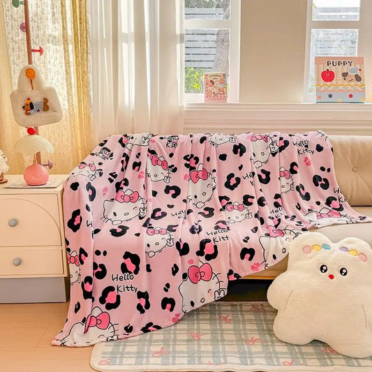 1 Stück Sanrio Four Seasons Flanelldecke – warme und bequeme doppelseitige Flanelldecke – perfekt für den Bürogebrauch – Su So ist Leben