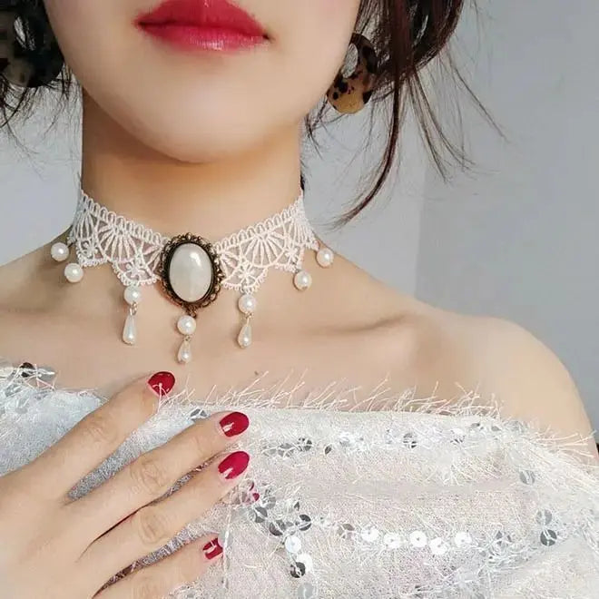 Anhänger weiße Spitzenkragen-Halskette für Frauen und Mädchen, dunkler Loli-Stil, Halloween-Schmuck - So ist Leben