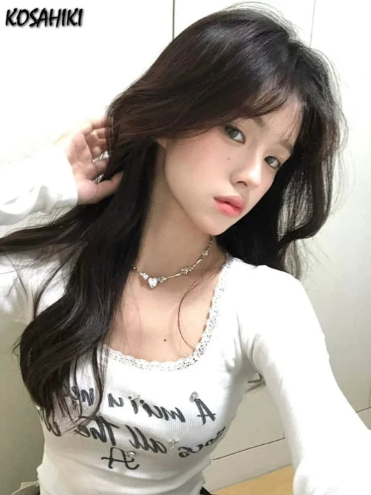 Frauen sexy y2k ästhetische Patchwork Spitze T-Shirt koreanische Harajuku Diamant Brief druck T-Shirts Mode Vintage Bottom ing Crop Top So ist Leben