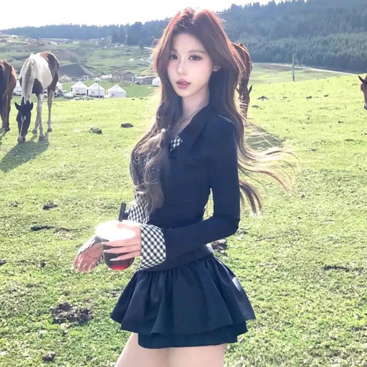 Frühling Herbst Neue Mode Damenkleidung Pure Desire Design Sense Kariertes Krawattenset Langarm-T-Shirt Hochgeschnittener Puffrock Set So ist Leben