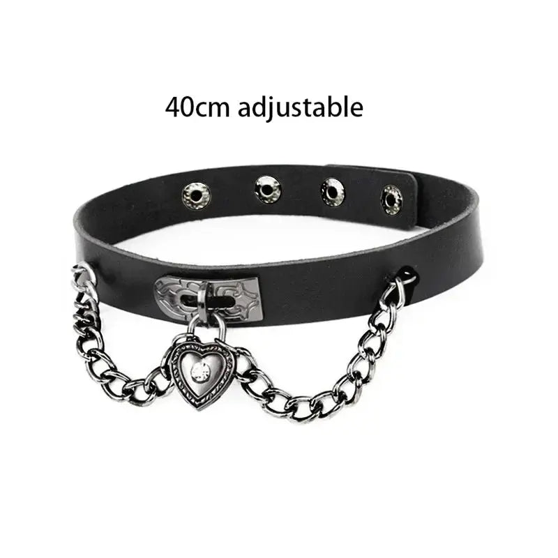 Gothic Heart Lock Choker – Punk Rivet Necklace with Key | Cosplay, Bondage-Inspired Jewelry for Women - So ist Leben