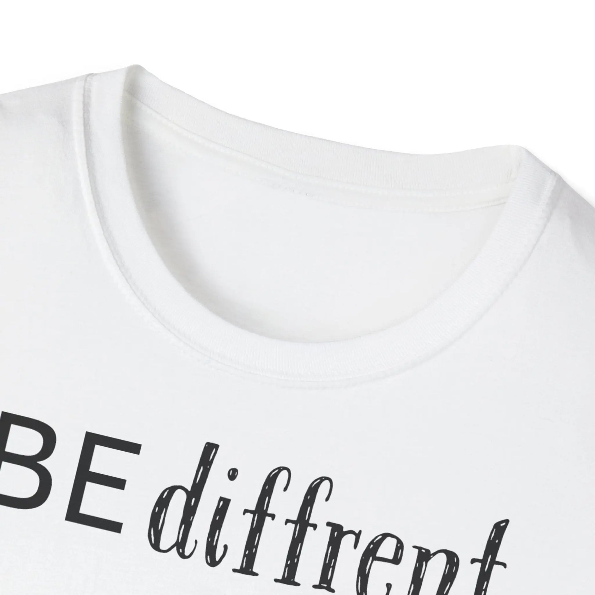 Unisex Softstyle T-Shirt - Be Different Owls - So ist Leben