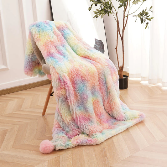 Flauschige Überwurfdecke mit Pompons für dekoratives Sofa - So ist Leben