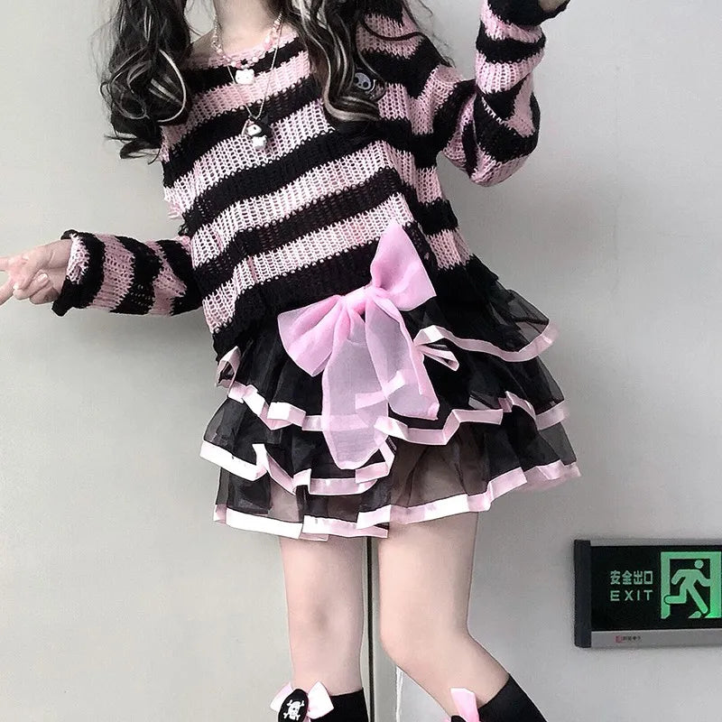 Karrram Rosa Gestreifte Gothic Pullover Frauen Zerrissene Löcher Lose Gestrickte Pullover Ausgefranste Fee Grunge Jumper Emo Streetwear Lolita So ist Leben
