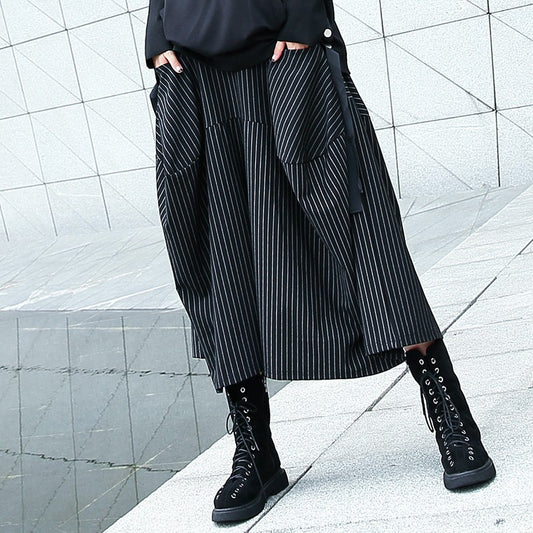 Japanese Yamamoto style black and white striped cropped wide-leg pants women's spring and autumn loose retro drape high waist casual culottes So ist Leben