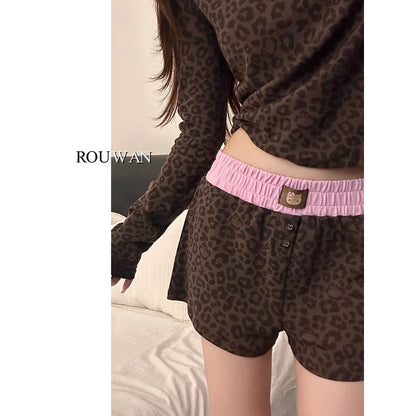 Y2K Cartoon Hello Kitty Leopardenmuster T-Shirt Shorts Pyjama Kawaii lässiger und bequemer Heimkleidungsanzug Süßes mädchenhaftes Geschenk