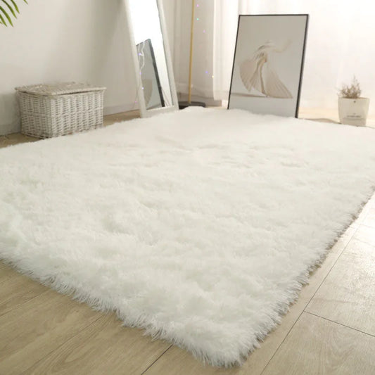 Weißer flauschiger Flurteppich Modernes Wohnzimmer - So ist Leben