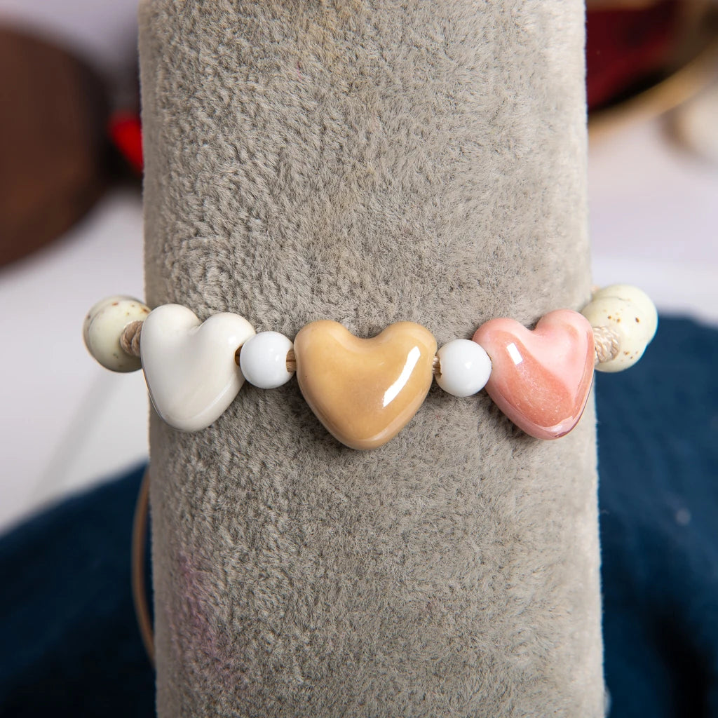 Handgefertigtes mehrfarbiges dreifaches Herz-Armband aus Keramik, verstellbare Wachsschnur, minimalistischer Boho-Stil für Paare und Freunde So ist Leben