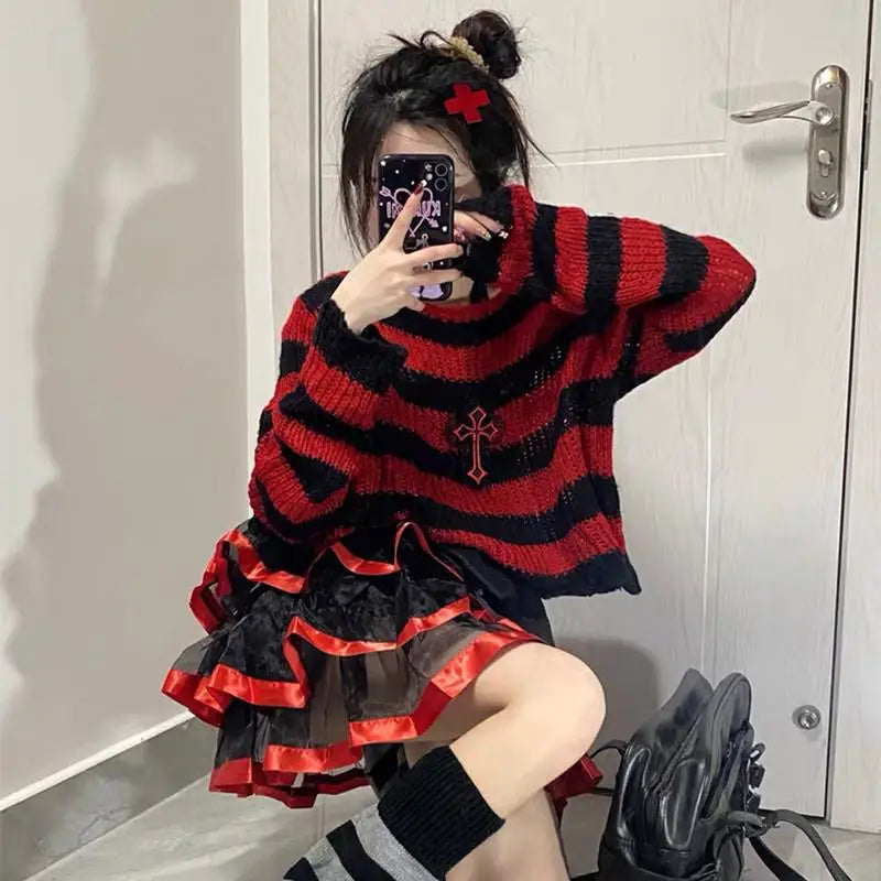 Karrram Rosa Gestreifte Gothic Pullover Frauen Zerrissene Löcher Lose Gestrickte Pullover Ausgefranste Fee Grunge Jumper Emo Streetwear Lolita So ist Leben