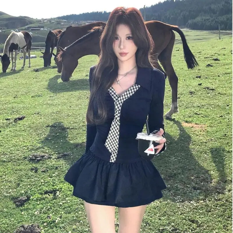 Frühling Herbst Neue Mode Damenkleidung Pure Desire Design Sense Kariertes Krawattenset Langarm-T-Shirt Hochgeschnittener Puffrock Set So ist Leben