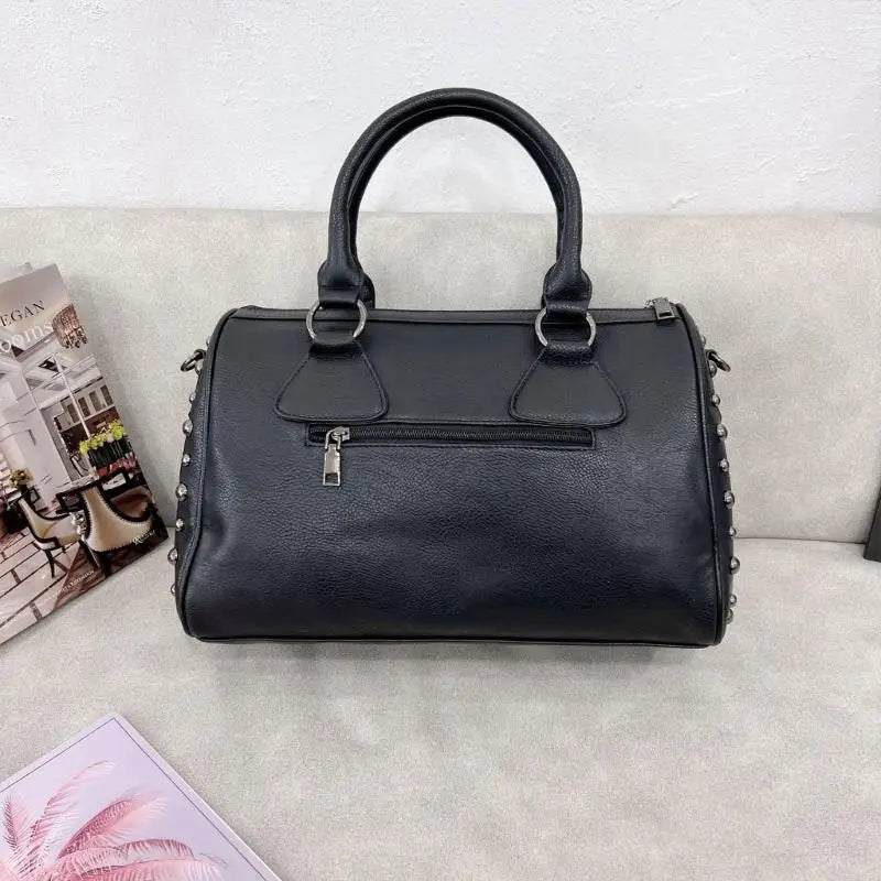 28gd Crossbody Bag Schädel Punk -Tasche Umhängetasche Freier PU -Tasche Niete Taschen für Teenager Mädchen So ist Leben