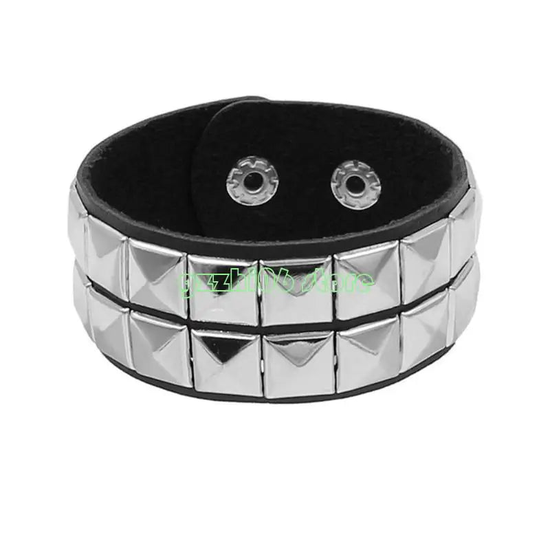 T5UF Stylish Punk Rock Armband Square Nieten Punk Armband Trendy Gothic Jewelry für Individualität und Komfort geeignet So ist Leben