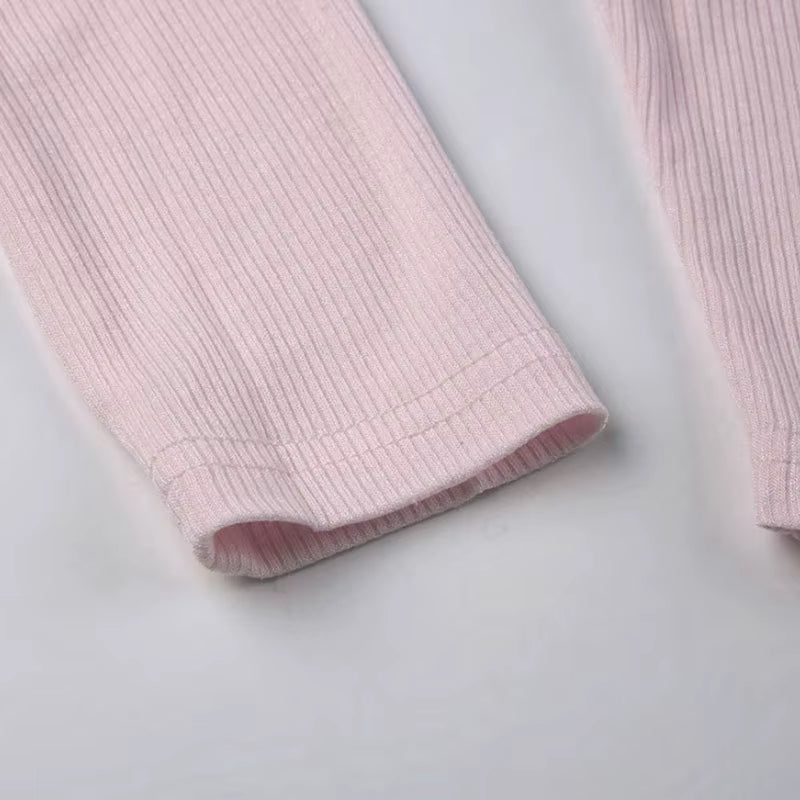 Modernes Schleifen‑Top für kreative High‑Street‑Looks So ist Leben