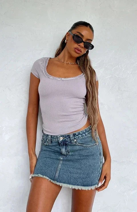 2024 Neues Damen-Temuslim-Fit-T-Shirt, lässig, Y2K, kurze Ärmel, Polyesterfaser, quadratischer Kragen, einfarbig, Blumenrand, Frühling/Sommer So ist Leben