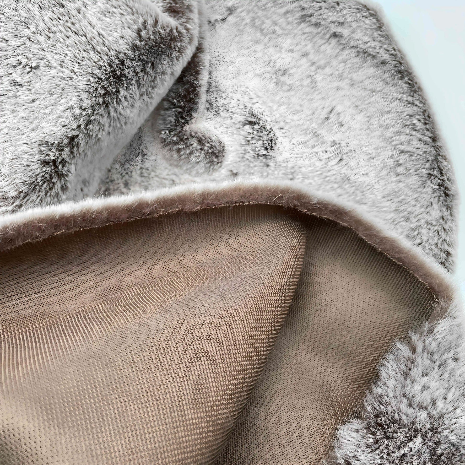 1 cm Haarhöhe Frost auf weißem Gras Weißes spitzes Fell Nachahmung Otter Kaninchenfell Warmer langer Plüschstoff DIY Kleidungsstoff So ist Leben