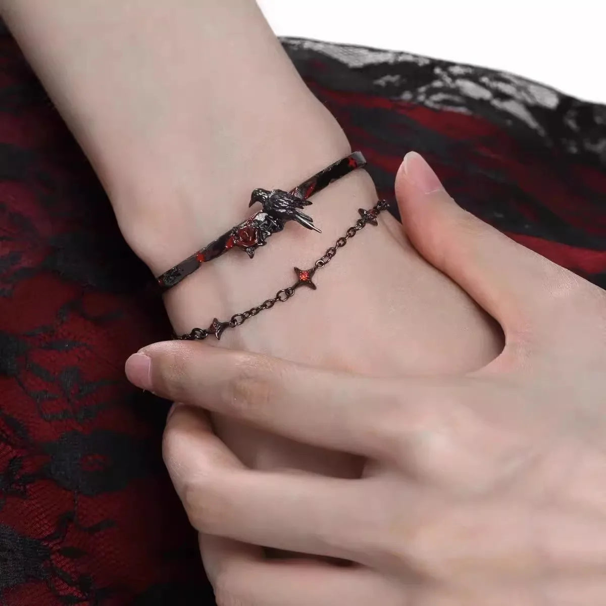 Dunkelheit Schmuck Goth Mandala Blume Manschette Armreifen Goth Krähe Armreif Punk Süße Cool Girl Feder Armband Zubehör Geschenke So ist Leben