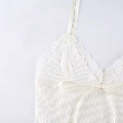 Modernes Strick‑Cami mit klarer Form für Sommerlooks So ist Leben