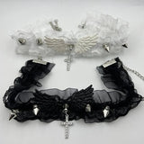 Gothic Spitze Halskette mit Schleife und Herzdetail - So ist Leben