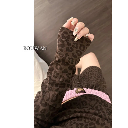 Y2K Cartoon Hello Kitty Leopardenmuster T-Shirt Shorts Pyjama Kawaii lässiger und bequemer Heimkleidungsanzug Süßes mädchenhaftes Geschenk