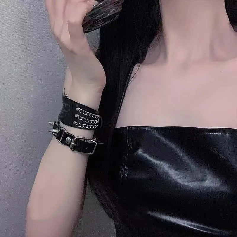 Punk Niet Leder Armbänder für Frauen Männer Hip Hop Rock Schwarz Pu Leder Hohl Einstellbare Armbänder Y2K Schmuck Zubehör So ist Leben