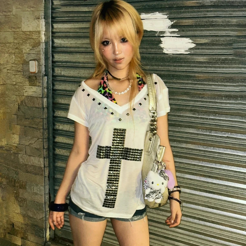 Karrram Japanisches Y2k Metal Cross Print T-Shirt Vintage Harajuku Kurzarm Sheer Tops Trashy 2000er V-Ausschnitt Streetwear Grunge So ist Leben