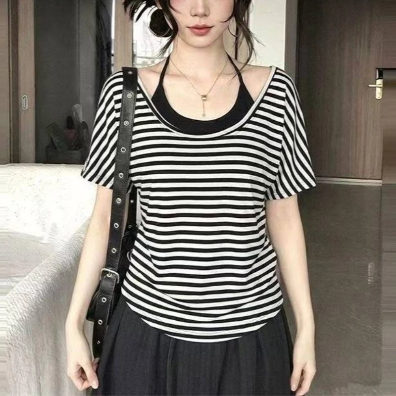 Koreanische süße gestreifte Fake-Two-Tops für Damen, schulterfrei, Vintage, amerikanischer Stil, kurzärmelig, schick, lässig, für den Alltag, Sommer-T-Shirts So ist Leben