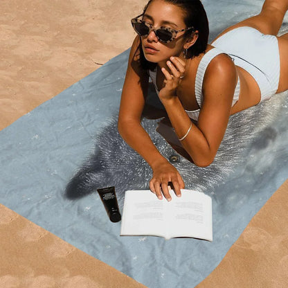 Mikrofaser‑Strandtuch mit Wolfmotiv für Pool & Urlaub