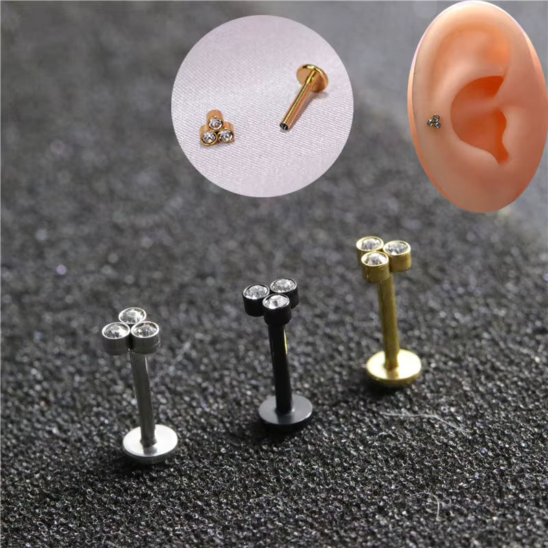 Modernes Zirkon‑Piercing mit klarer Form und Stil So ist Leben
