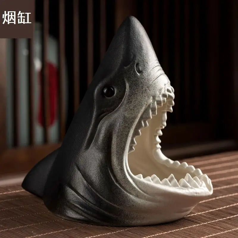 1 Stück Kreative Deko-Box in Haifischform, Trendiger Büro-Keramik-Aschenbecher, Wohndekoration So ist Leben