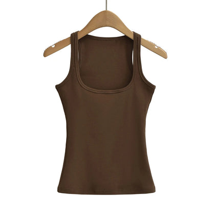 Frauen mit quadratischem Hals und Tanktop So ist Leben