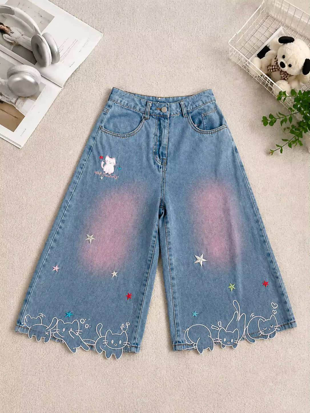 Vintage Jeans mit Katzen‑Stickerei für kreative Köpfe So ist Leben