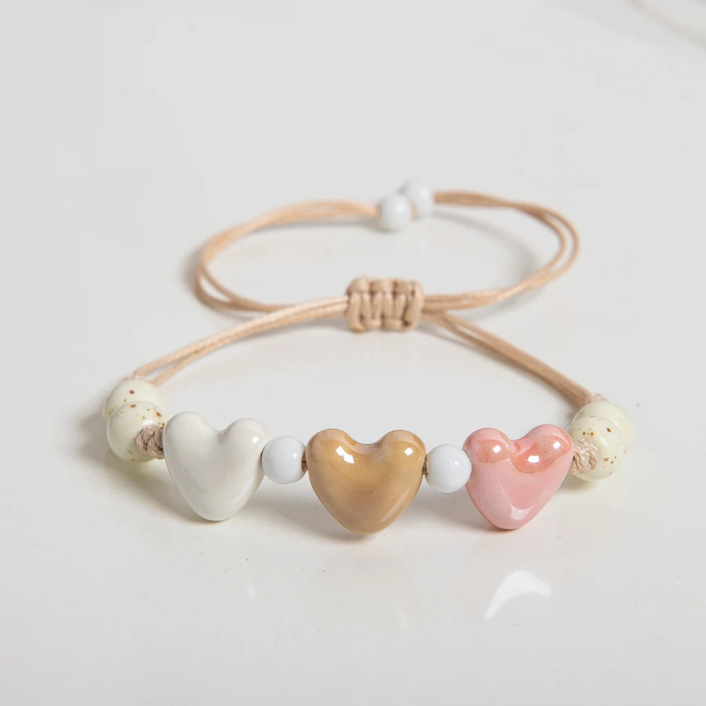 Handgefertigtes mehrfarbiges dreifaches Herz-Armband aus Keramik, verstellbare Wachsschnur, minimalistischer Boho-Stil für Paare und Freunde So ist Leben