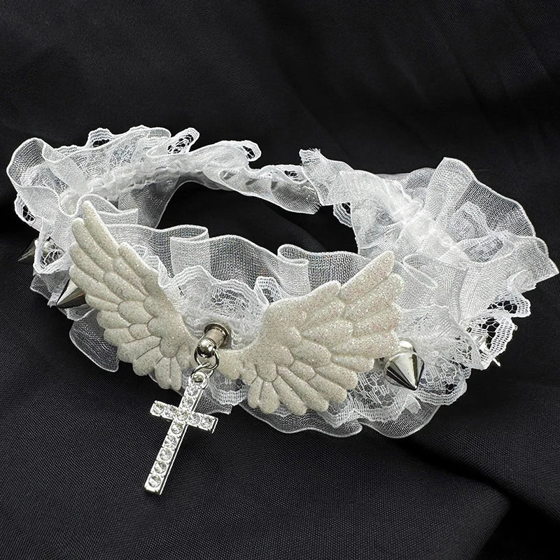 Gothic Spitze Halskette mit Schleife und Herzdetail - So ist Leben