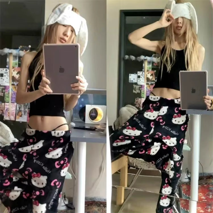 Sanrio Cartoon Flanell‑Pyjama Set für kreative Persönlichkeiten So ist Leben