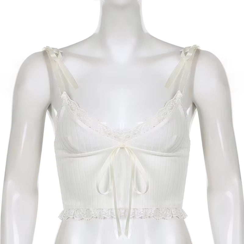 Modernes Strick‑Cami mit klarer Form für Sommerlooks So ist Leben