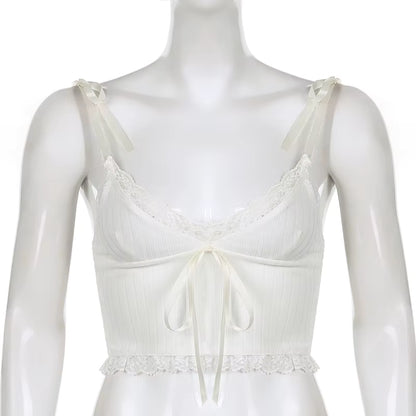 Modernes Strick‑Cami mit klarer Form für Sommerlooks So ist Leben