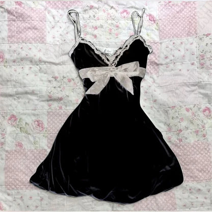 Einfarbiges Kleid mit Schleife und Dekoration, modisches Spitzenrand, lässiges Y2K-Top, emotionales Mädchen, urbane Schönheit, schickes, schlankes, süßes Straßenfrauenkleid So ist Leben