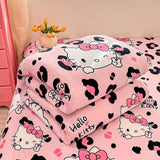 1 Stück Sanrio Four Seasons Flanelldecke – warme und bequeme doppelseitige Flanelldecke – perfekt für den Bürogebrauch – Su So ist Leben