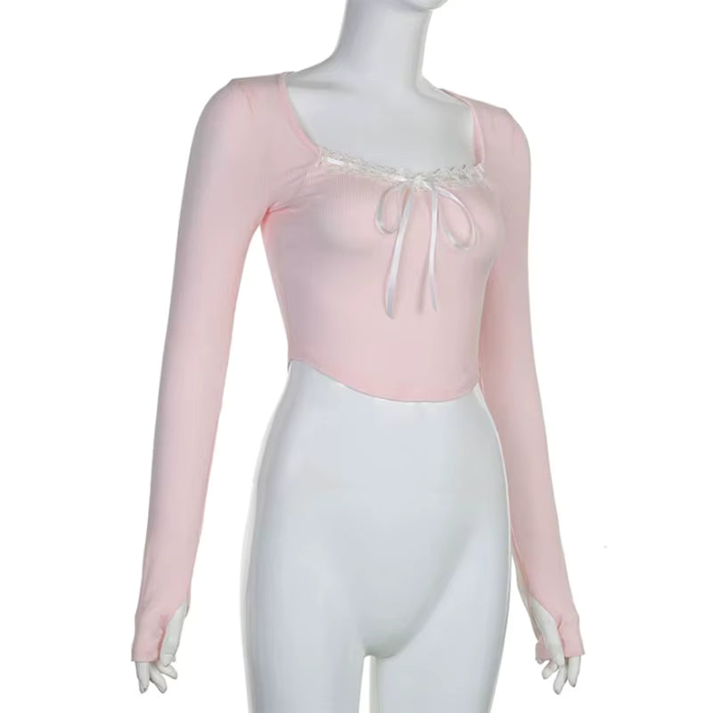 Modernes Schleifen‑Top für kreative High‑Street‑Looks So ist Leben