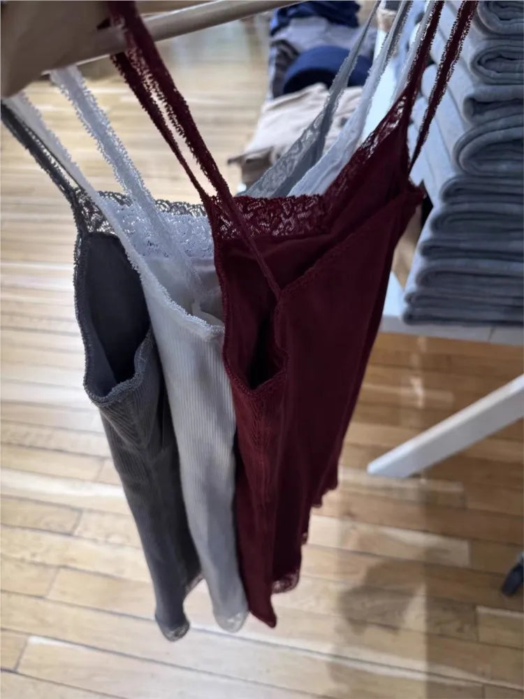 Geripptes Spitzenbesatz Slim Tank Top Damen Sommer Einfarbig Niedliches V-Ausschnitt Baumwoll-Camisole Weibliches Lässiges Einfaches Allround-Basic-Top Y2k Oberteile So ist Leben