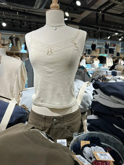 Spitzen-Patchwork Slim Tanktops für Damen, Sommerliche Einfarbige Weiche Baumwoll-Ärmellose Westen, Vintage Chic Süße Y2K Camisole So ist Leben