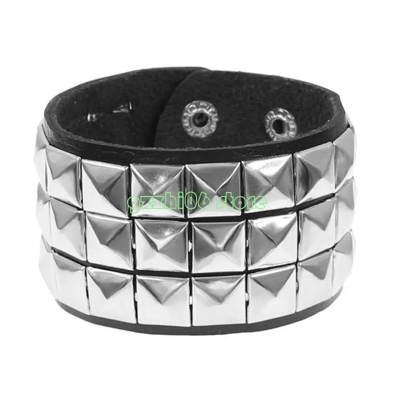 T5UF Stylish Punk Rock Armband Square Nieten Punk Armband Trendy Gothic Jewelry für Individualität und Komfort geeignet So ist Leben