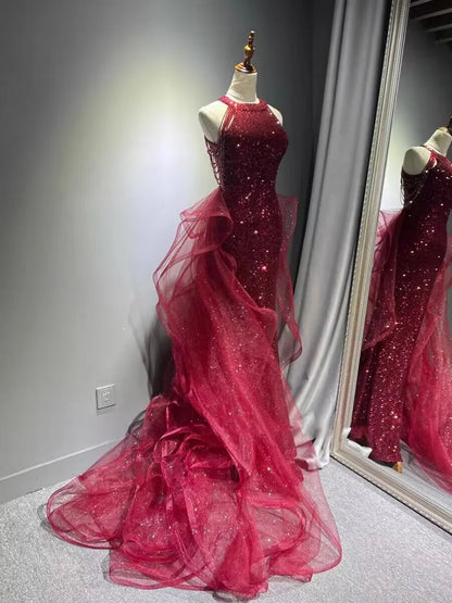 Elegante funkelnde marineblaue Abendkleider, Halt-Perlen-Partykleid, maßgeschneidertes Ballkleid 2025, abgestufte Roben de Soirée, Sweep-Zug So ist Leben