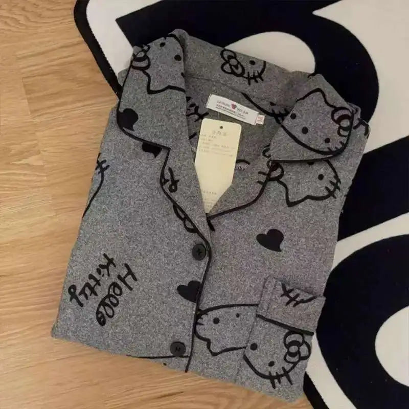 Hello‑Kitty Homewear Set aus weichem Flanell - So ist Leben