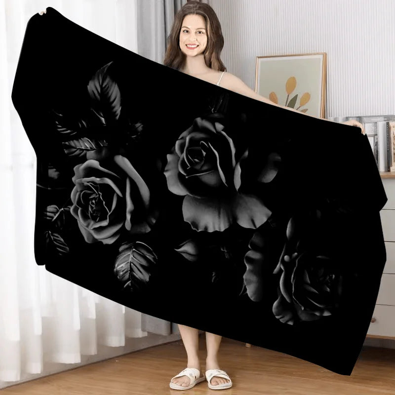 Mystisches Rosen‑Strandtuch für kreative Persönlichkeiten