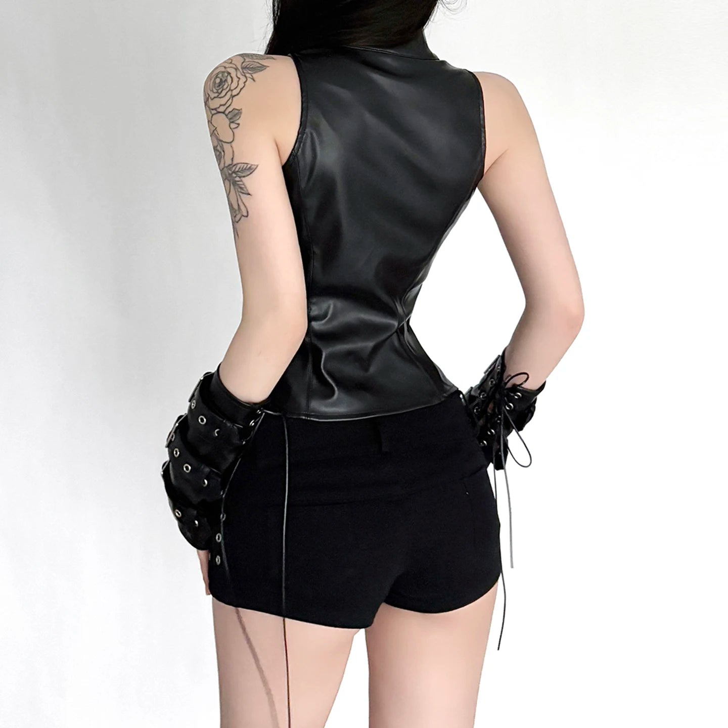 SUCHCUTE Retro Punk Pu Leder Weste Mit Hülse Abdeckung Frauen Gothic Schwarz Ärmelloses Rollkragen Top Y2k Metall Dekorative Kleidung So ist Leben